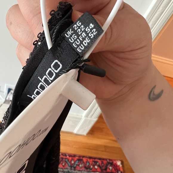 Plus sequin wrap plunge maxi dress - Picture 3 of 4